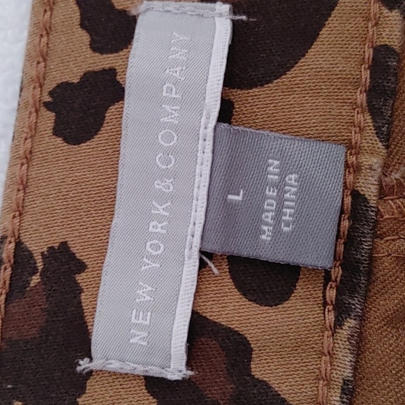 New York & Company High Waisted Pull On Leopard Jeans Size L - Picture 6 of 8